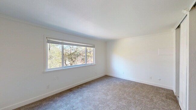 Foto del edificio - 390 Alameda del Prado