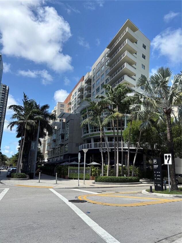 Foto principal - 3250 NE 1st Ave
