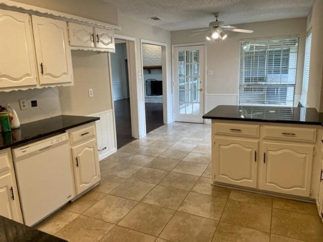 Foto del edificio - 1508 Woodcreek Dr