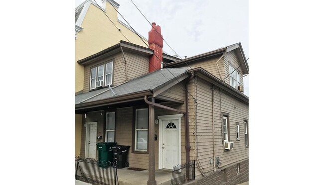 Building Photo - 2831-2833 Glendora Avenue