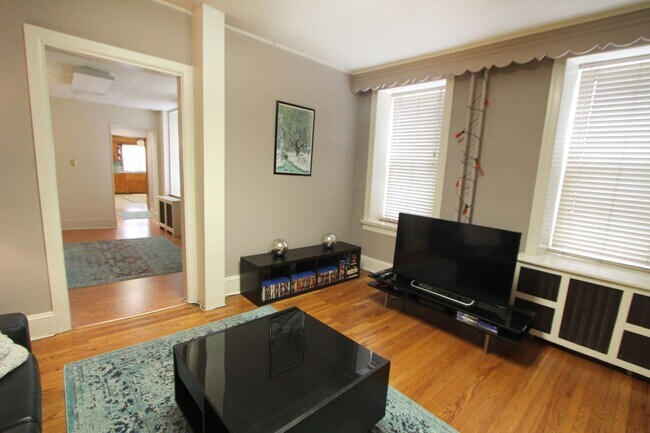Foto del edificio - 8107 Germantown Ave