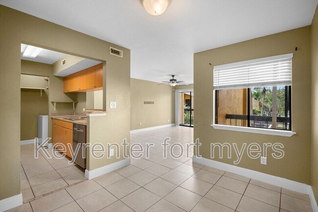 Foto del edificio - 2905 Winkler Ave