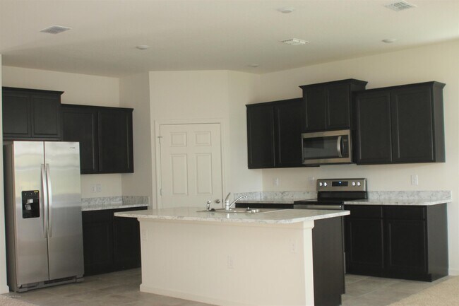 Foto del edificio - 4437 Magenta Isles Dr
