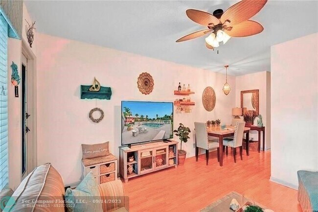 Foto del edificio - 3212 SE 8th St