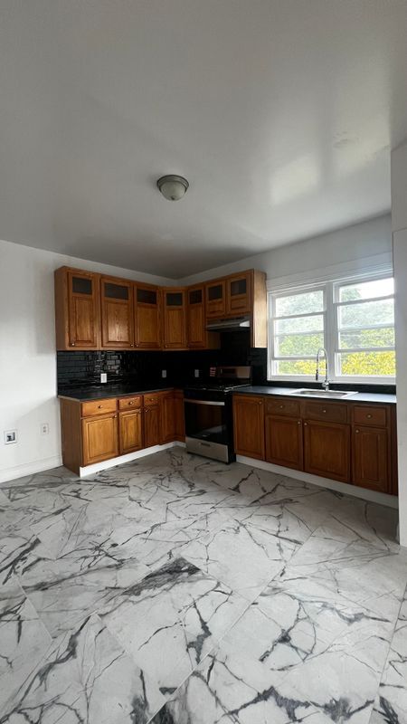 Foto del edificio - 1002 Chandler Ave