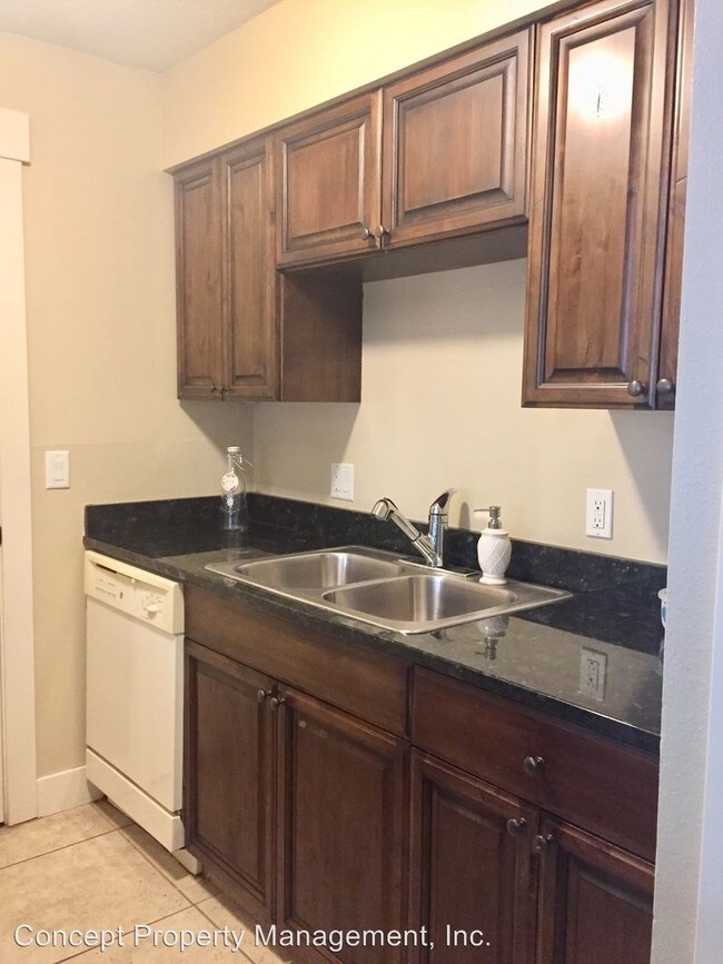 Foto del edificio - 7108 Highland Dr