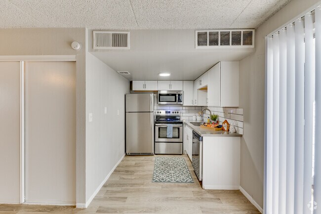 Estudio - 546SF - Cocina - Nines at Lakeside