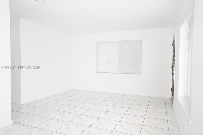 Building Photo - 3423 SW 3rd St