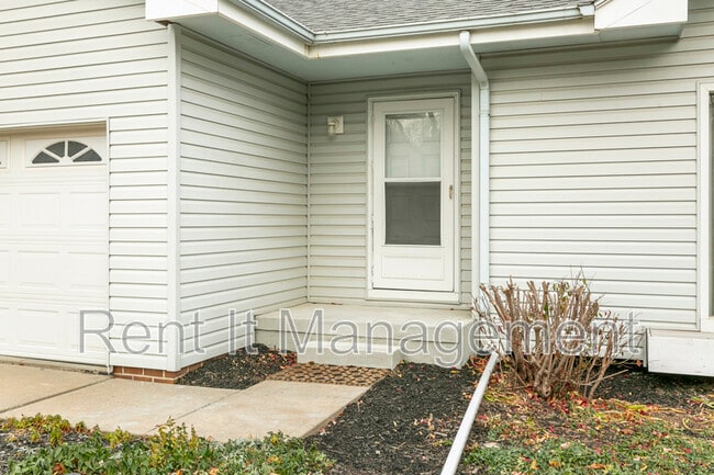 Photo - 9709 S 20th St House