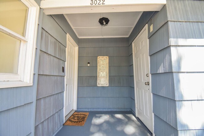 Foto del edificio - 3 Bedroom and 2 Bath Home (Pets Negotiable)- 18 Month Lease