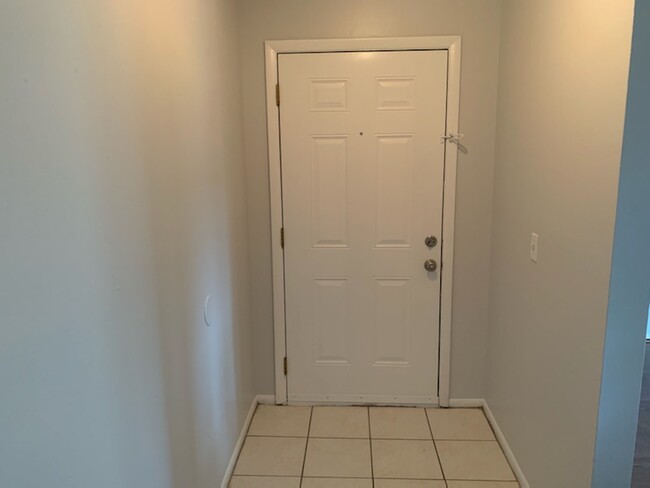 Building Photo - 9909 Sweepstakes Ln