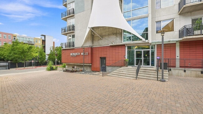 $2,820.95- 2 bed, 1 bath Condo in the heart of Denver with In Unit Laundry! - $2,820.95- 2 bed, 1 bath Condo in the heart of Denver with In Unit Laundry!
