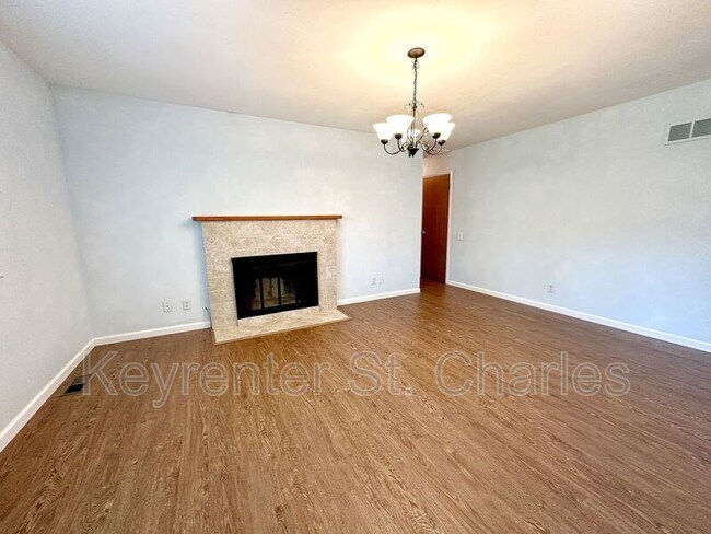 Building Photo - 414 Marie Ln