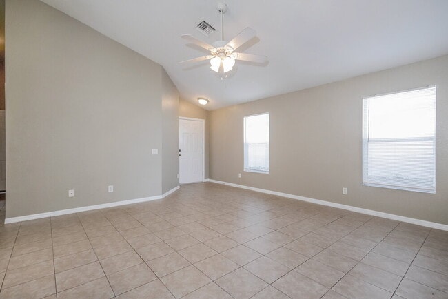 Foto del edificio - 11836 Whisper Creek Dr