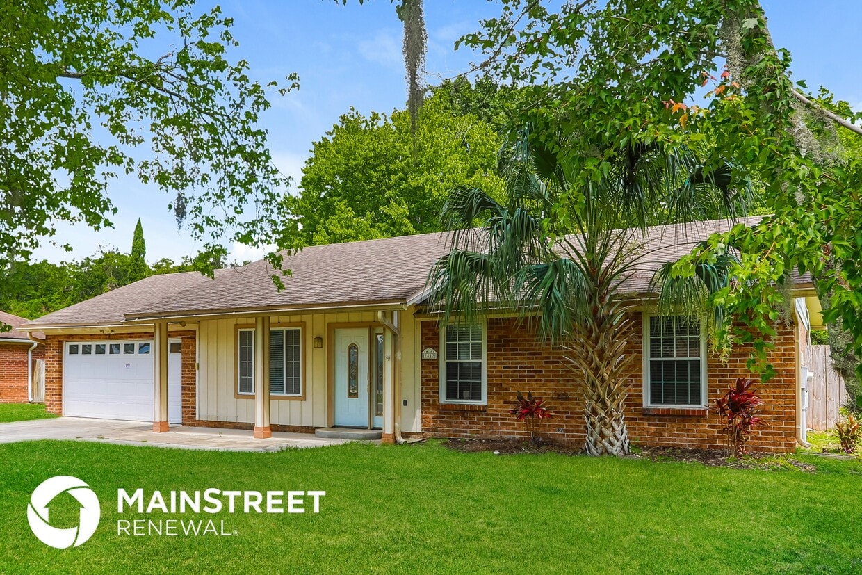 Foto principal - 2412 Stonehaven Ct W