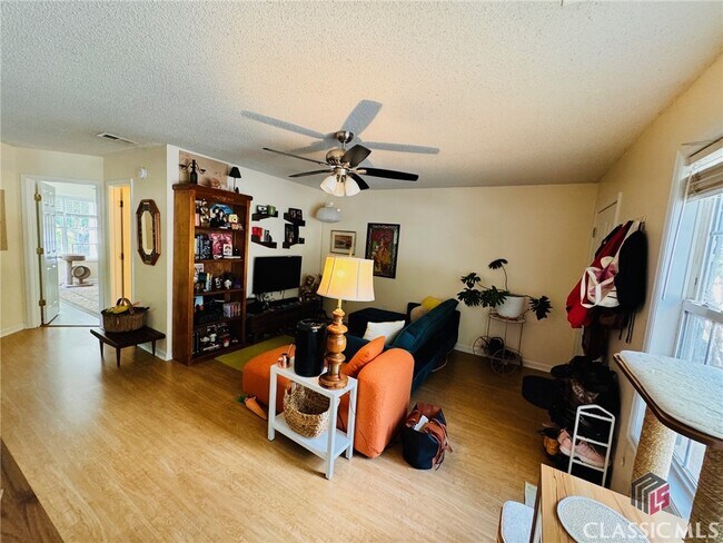 Building Photo - 1325 Cedar Shoals Dr