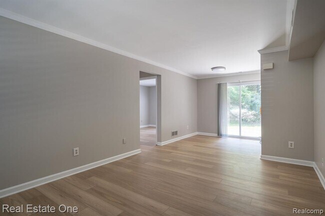 Foto del edificio - 1520 Porter Cir