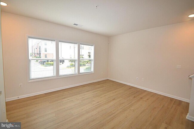 Building Photo - 20508 Milbridge Ter