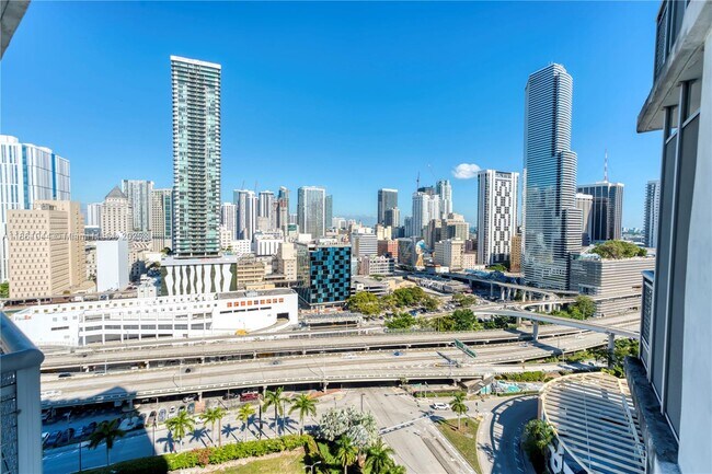 Foto del edificio - 350 S Miami Ave