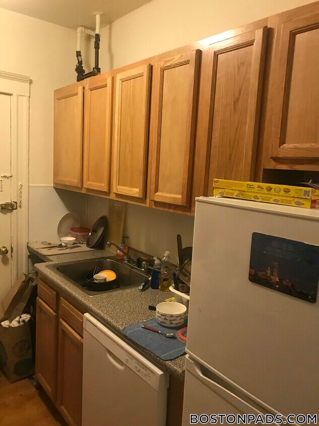 Primary Photo - 1167 Boylston St