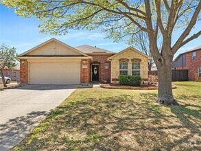 Building Photo - 2100 Del Mar Ct