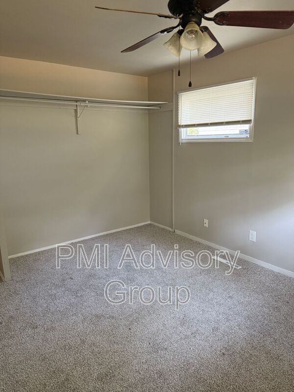 Building Photo - 1513 SW 23rd St