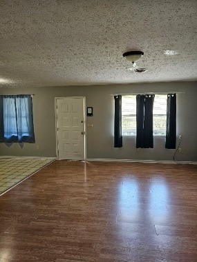 Foto del edificio - 165 Midway Dr