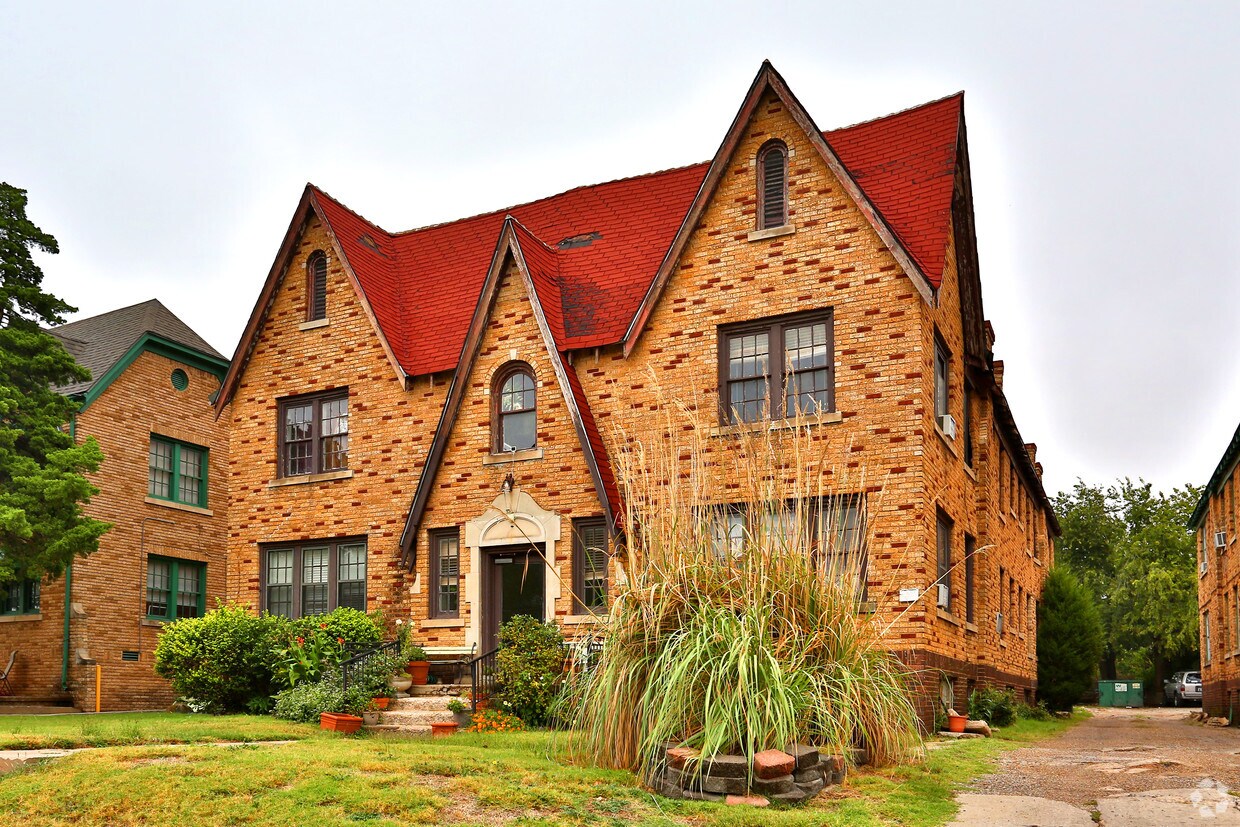 Building Photo - 3404 N Robinson