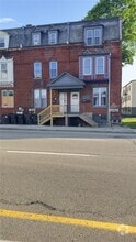 Building Photo - 208 Church St