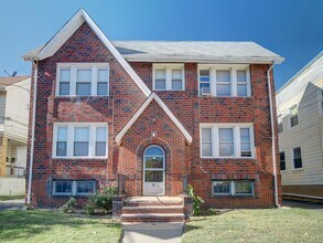 Building Photo - 97 La France Ave