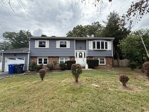 Building Photo - 321 Dallas Dr