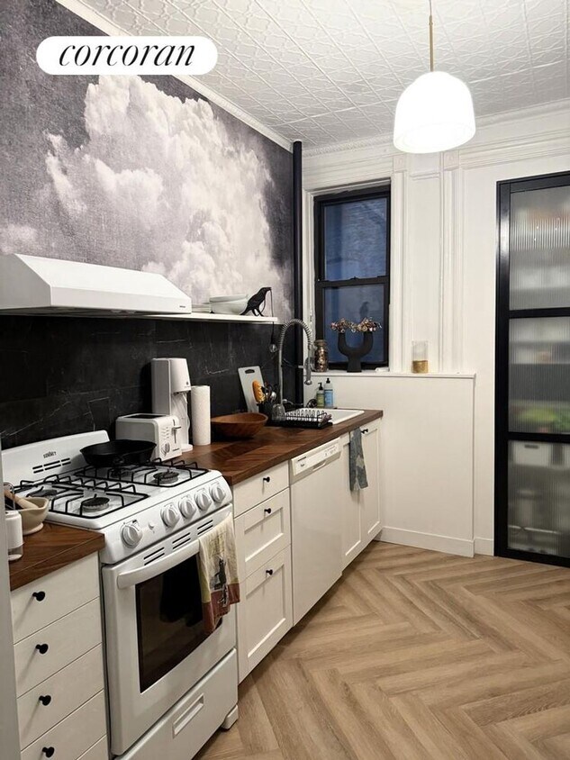 Foto principal - 1211 8th Ave