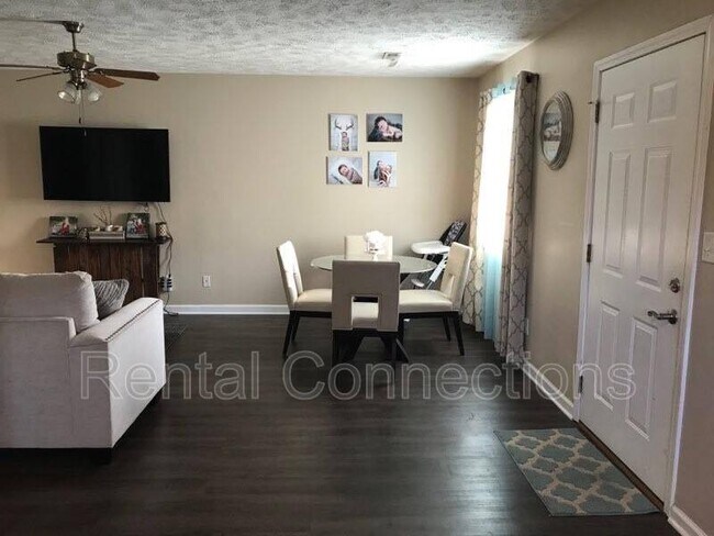 Foto del edificio - 103 N Bentley St