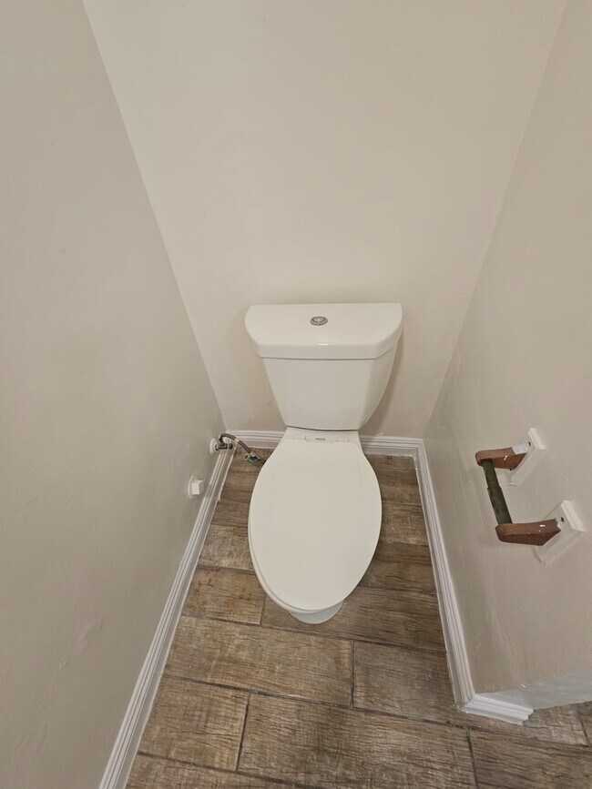 Foto del edificio - 1127 Magnolia St