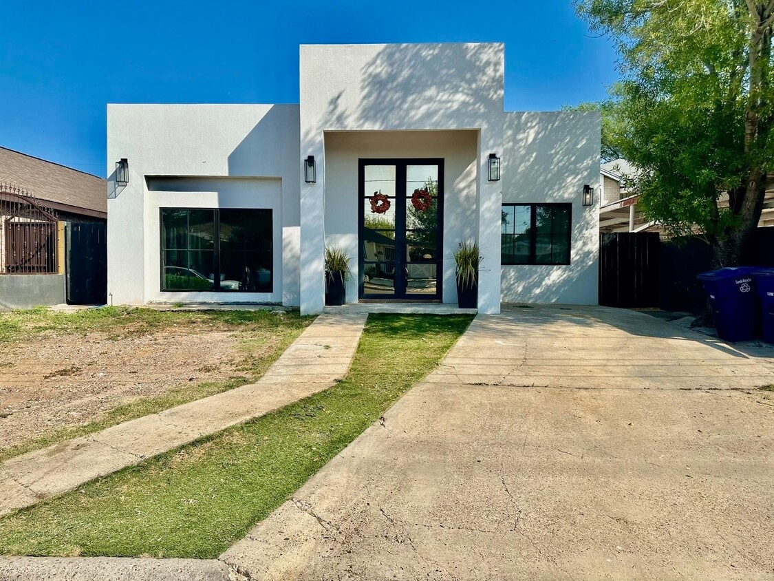 Foto principal - 4705 San Francisco Ave