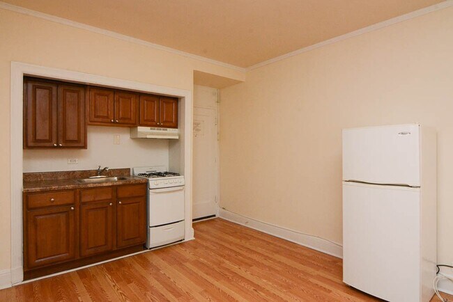 Foto del edificio - 3335 W Diversey Ave