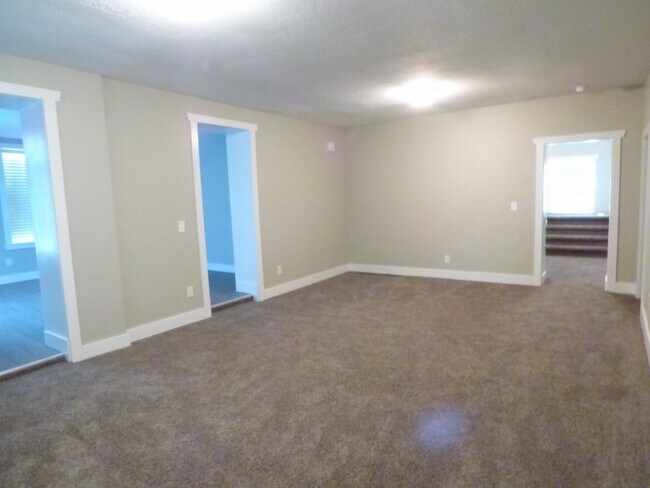 Foto del edificio - 4 Bd 1 Ba Upgrades Through Out in Murray
