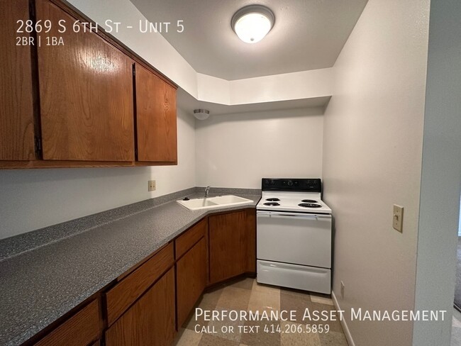 Foto del edificio - 2869 S 6th St