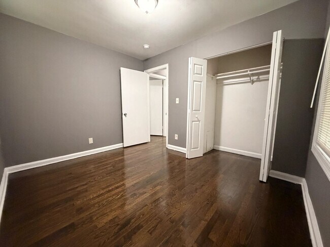 Foto del edificio - 2 bed, 1 bath in Decatur!