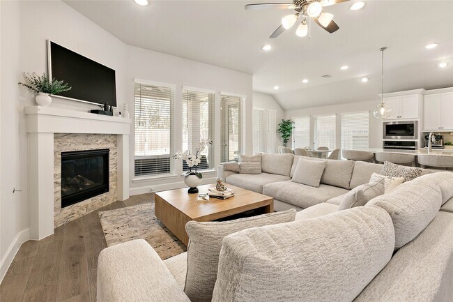 Building Photo - 508 Stella Beth Way