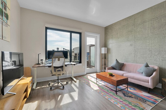 Building Photo - 185 Channel St