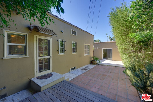 Foto del edificio - 7465 Hawthorn Ave