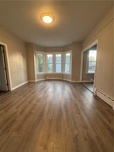 Building Photo - 4 Jay St