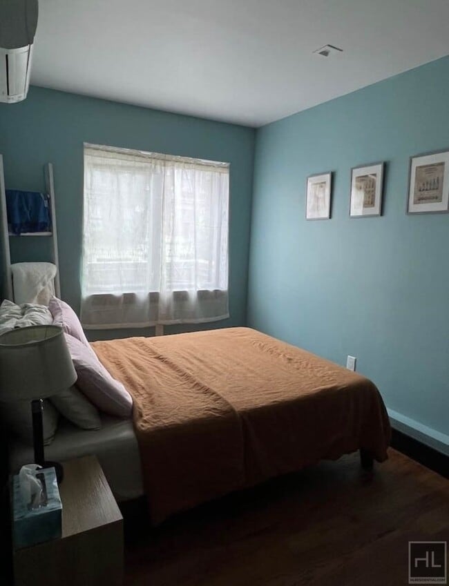 Building Photo - 242 Parkside Avenue