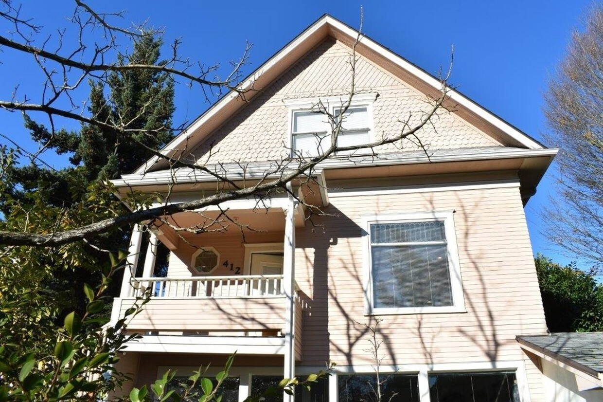 Apartment near Greenlake Apartment for Rent in Seattle, WA