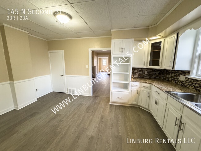 Building Photo - 145 N Second St