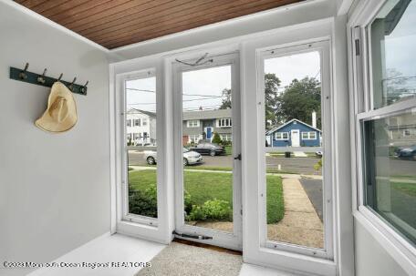 Foto del edificio - 1215 Briarwood Rd