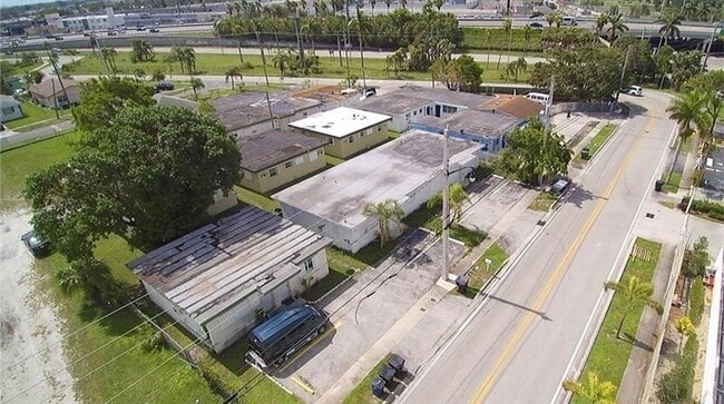 Foto del edificio - 1046 Foster Rd