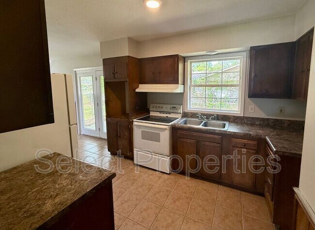 Foto del edificio - 2017 Fairfield Dr