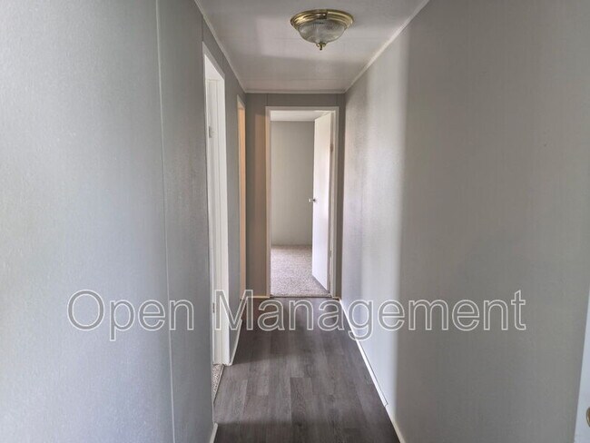 Foto del edificio - 4511 Dirt Rd